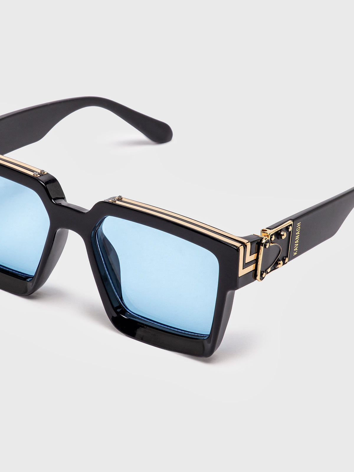 sunglasses / Black Sky Square Sunglasses
