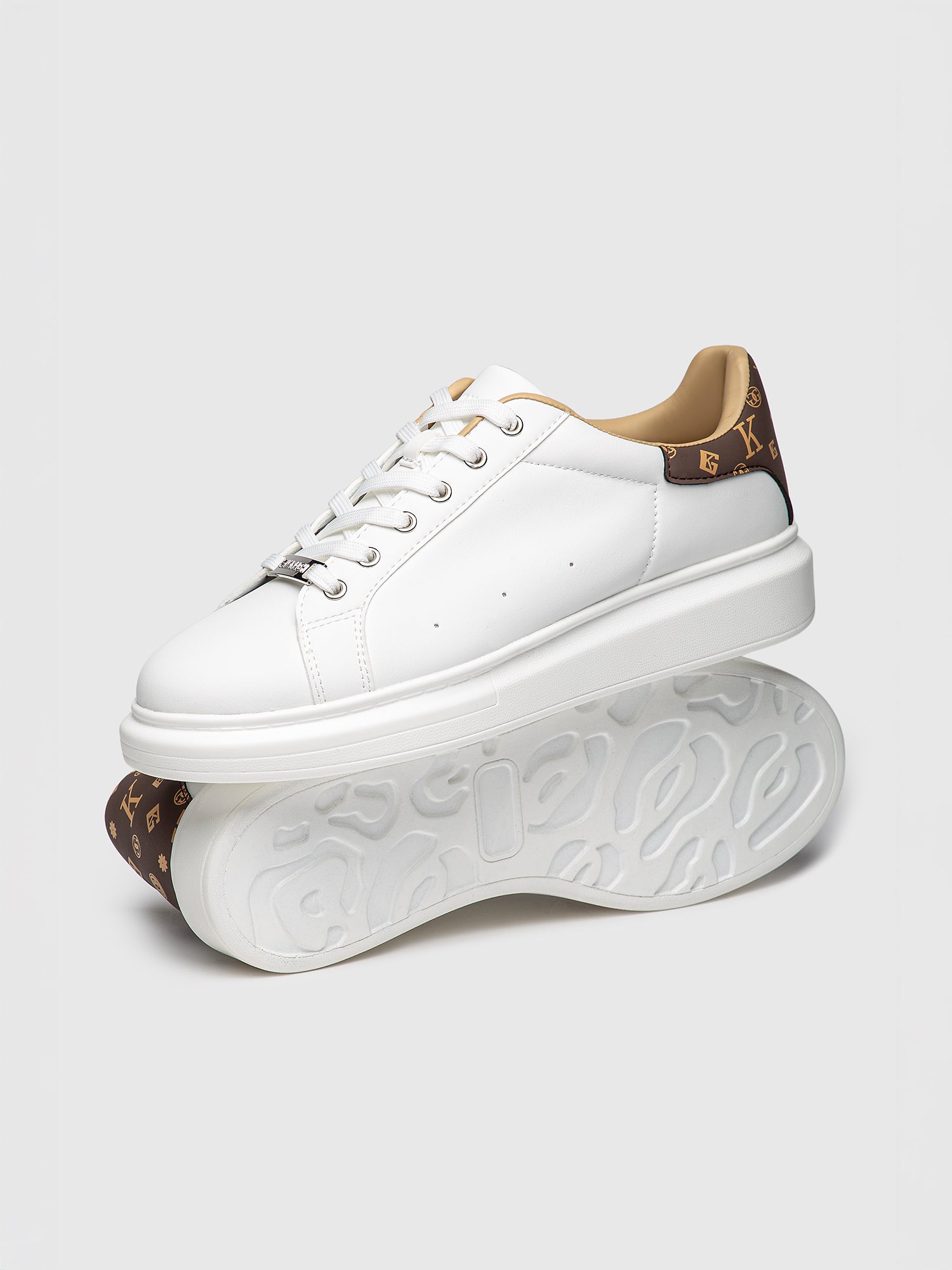 sneakers / White Logomania Sneakers