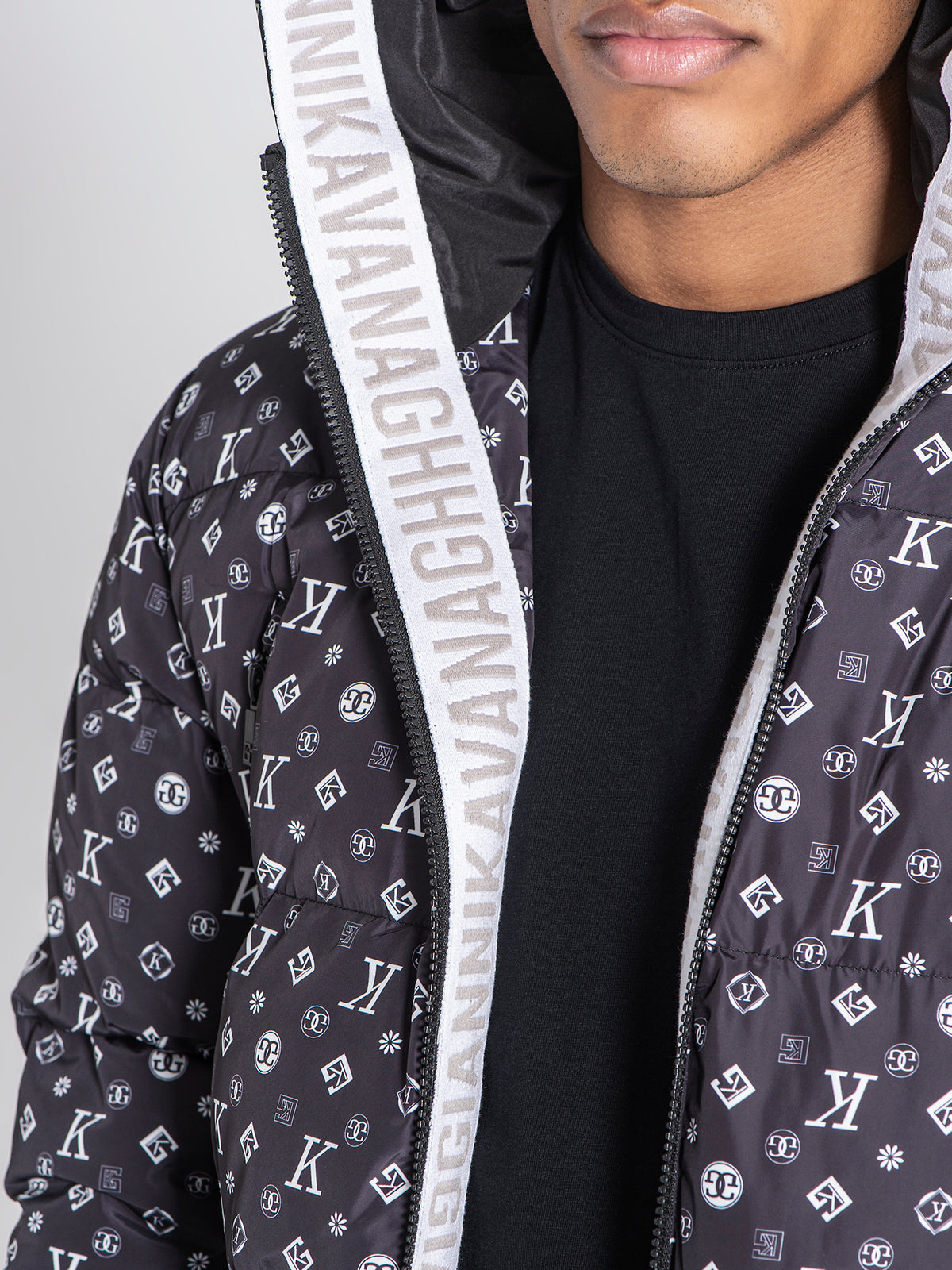 overcoats / Black Logomania Puffer Coat