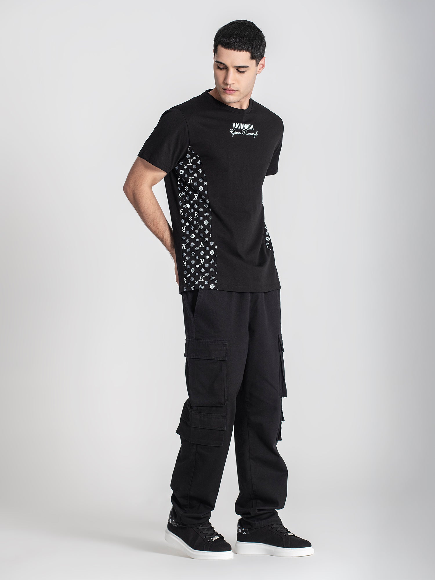 t-shirts / Black Logomania Tee