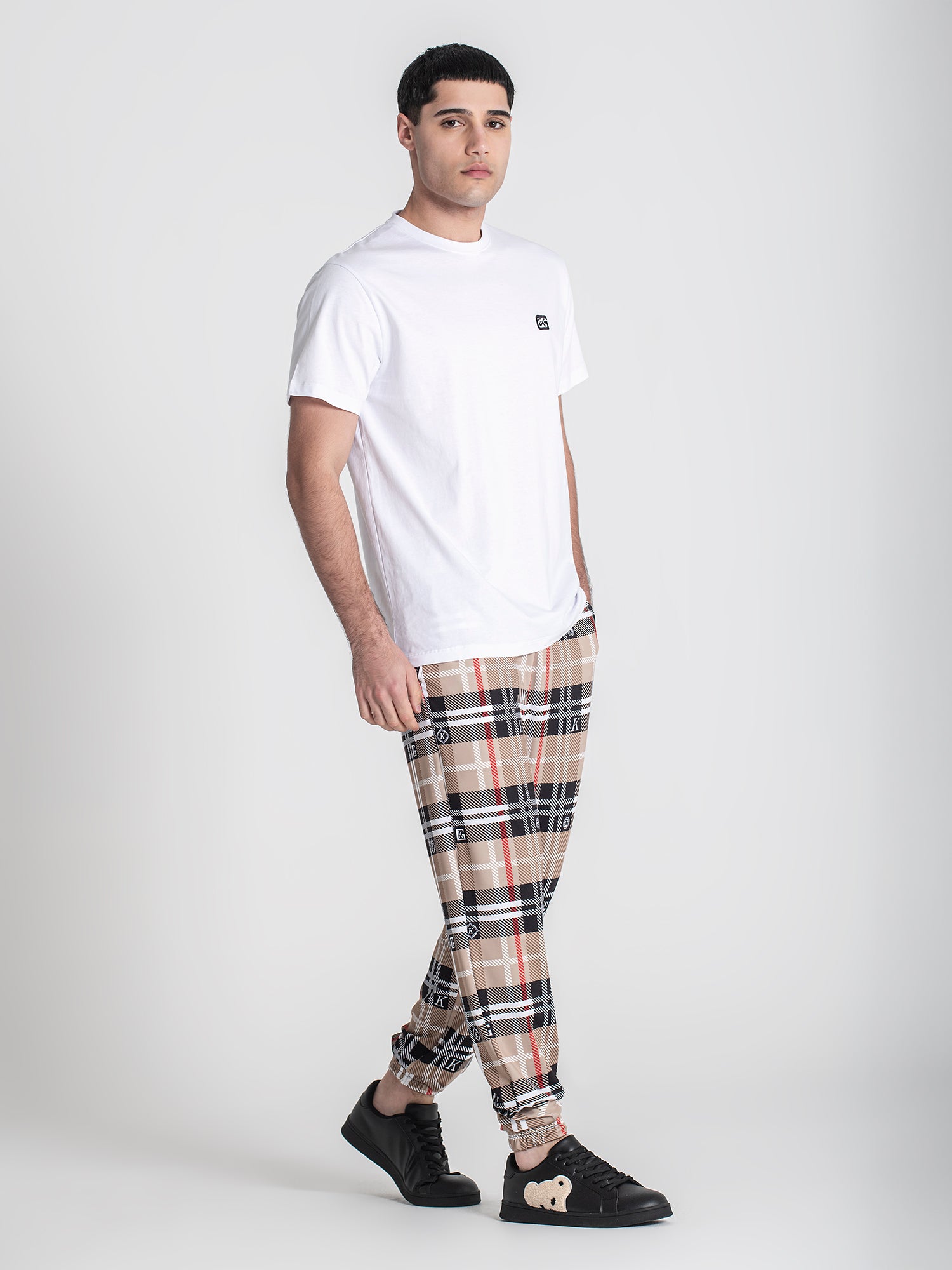 t-shirts / White GK Tee