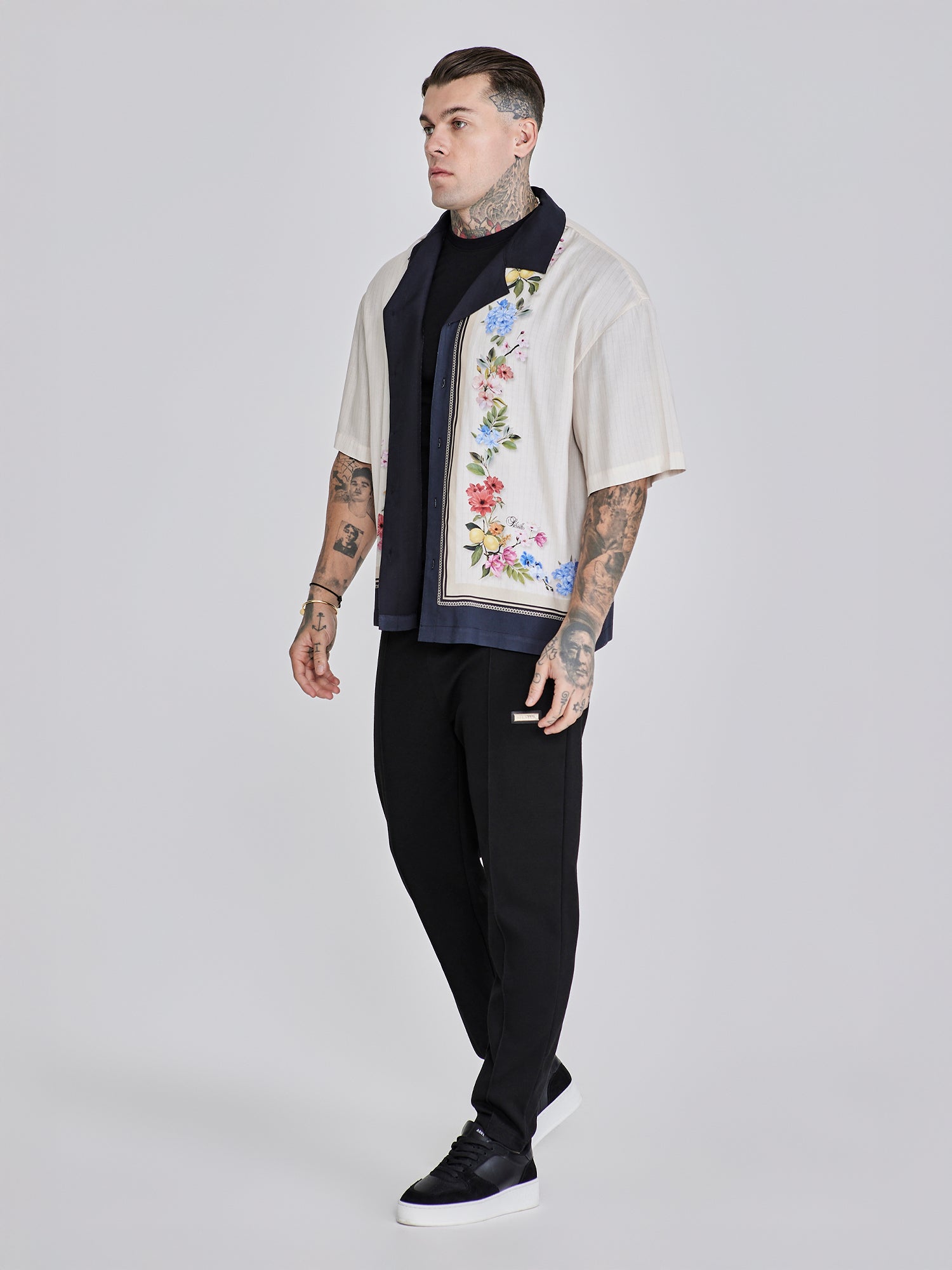 shirts / Resort Shirt