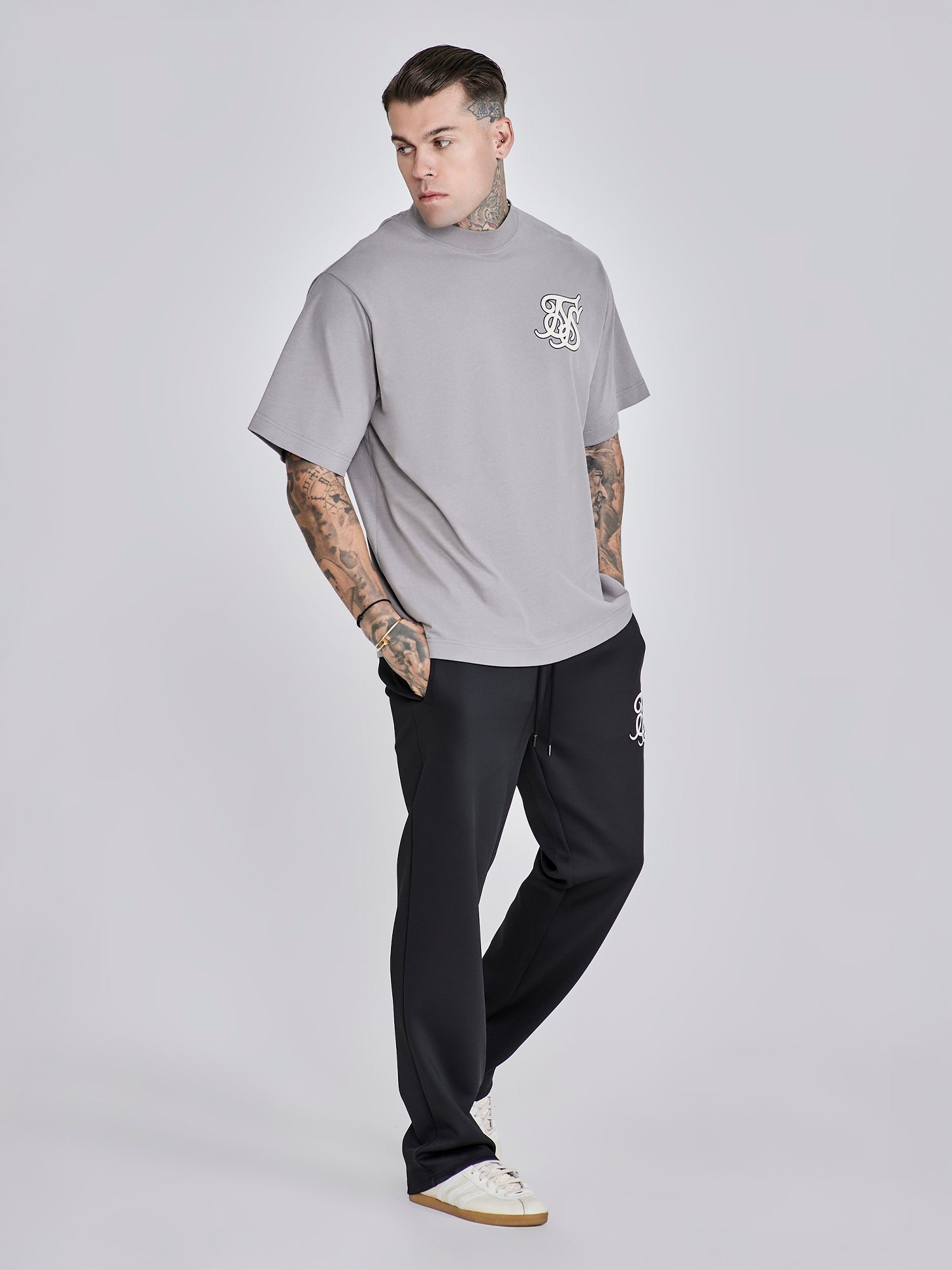 t-shirts / Oversized T-Shirt