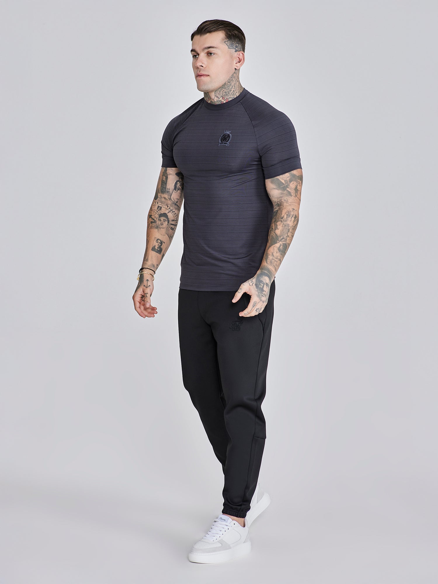 t-shirts / Crest Tech T-Shirt