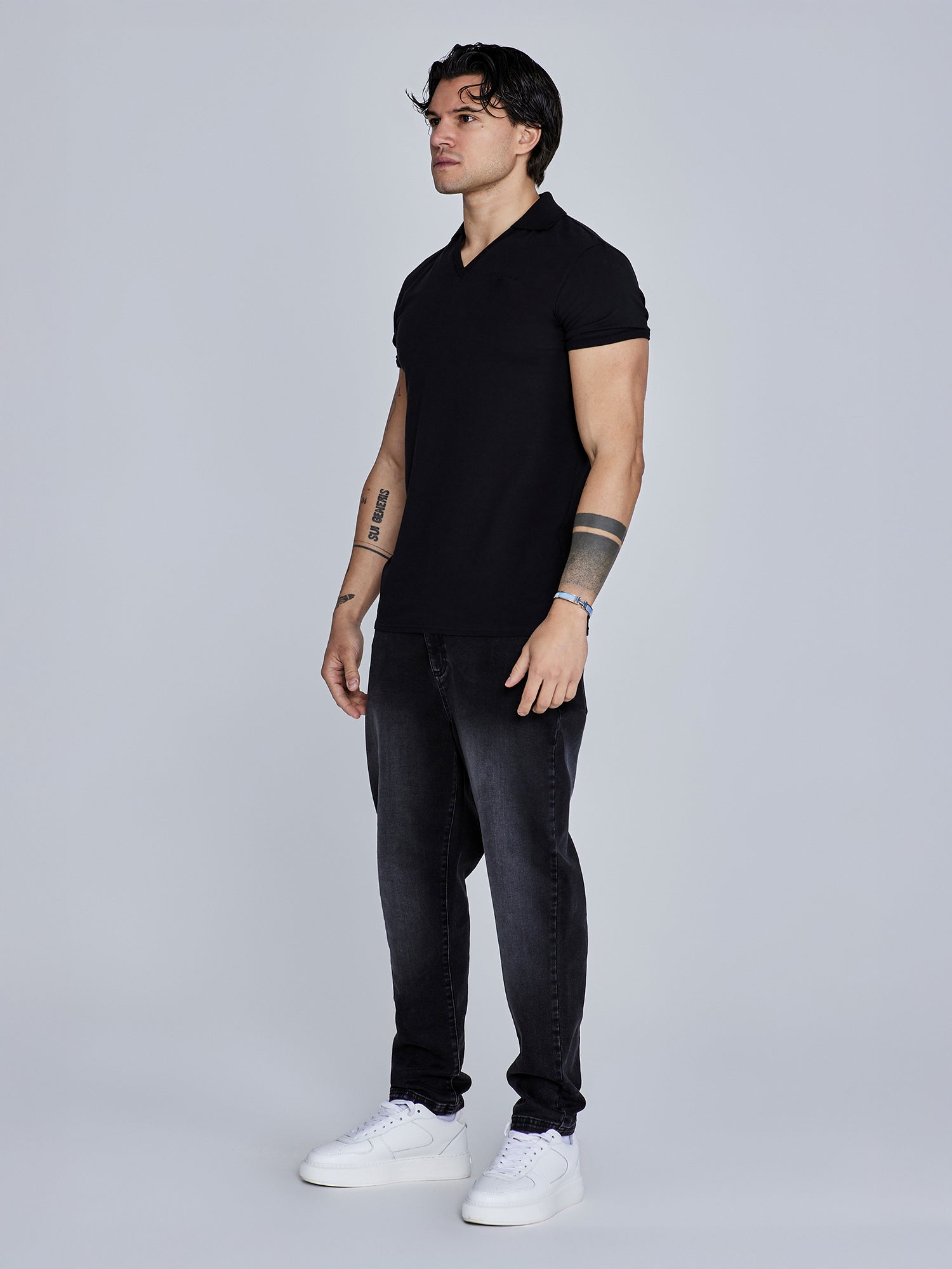 t-shirts / V-Neck Polo