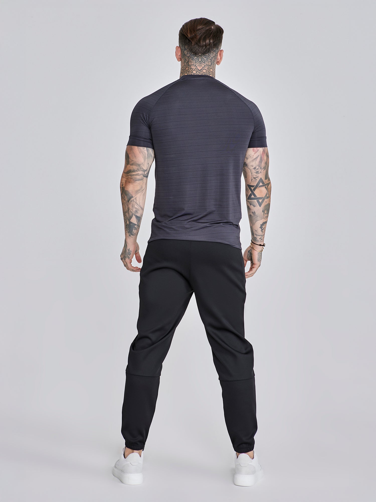 t-shirts / Crest Tech T-Shirt