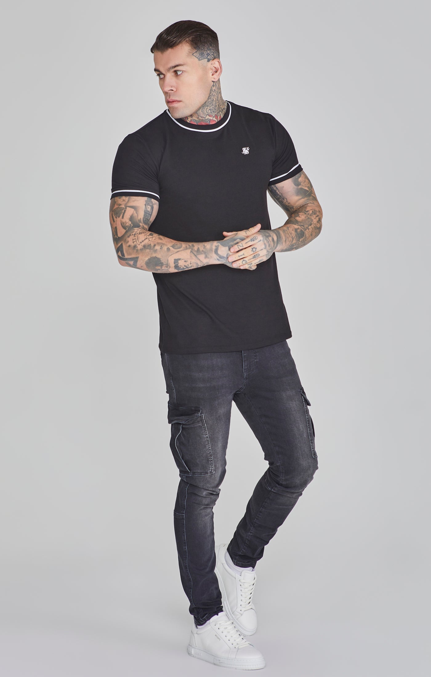 Black Muscle Fit T-Shirt (3)