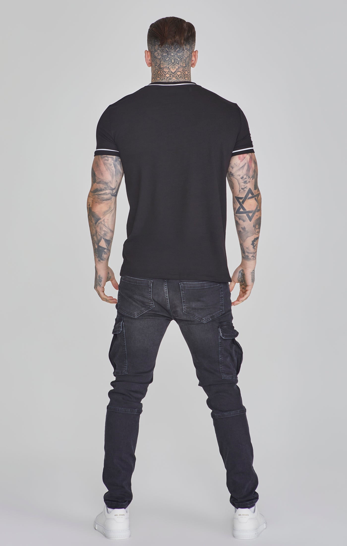 Black Muscle Fit T-Shirt (4)
