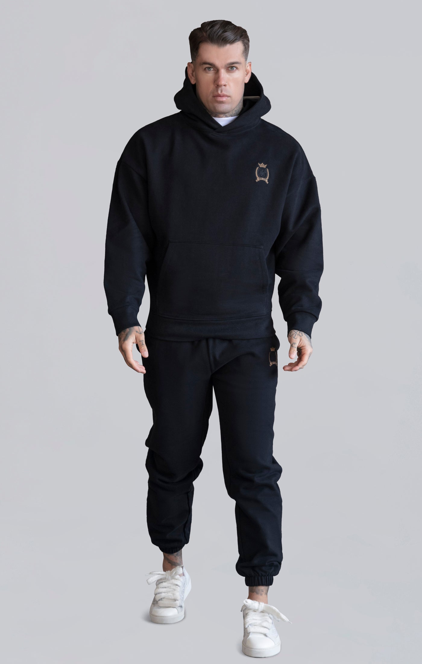 Black Pullover Hoodie (2)
