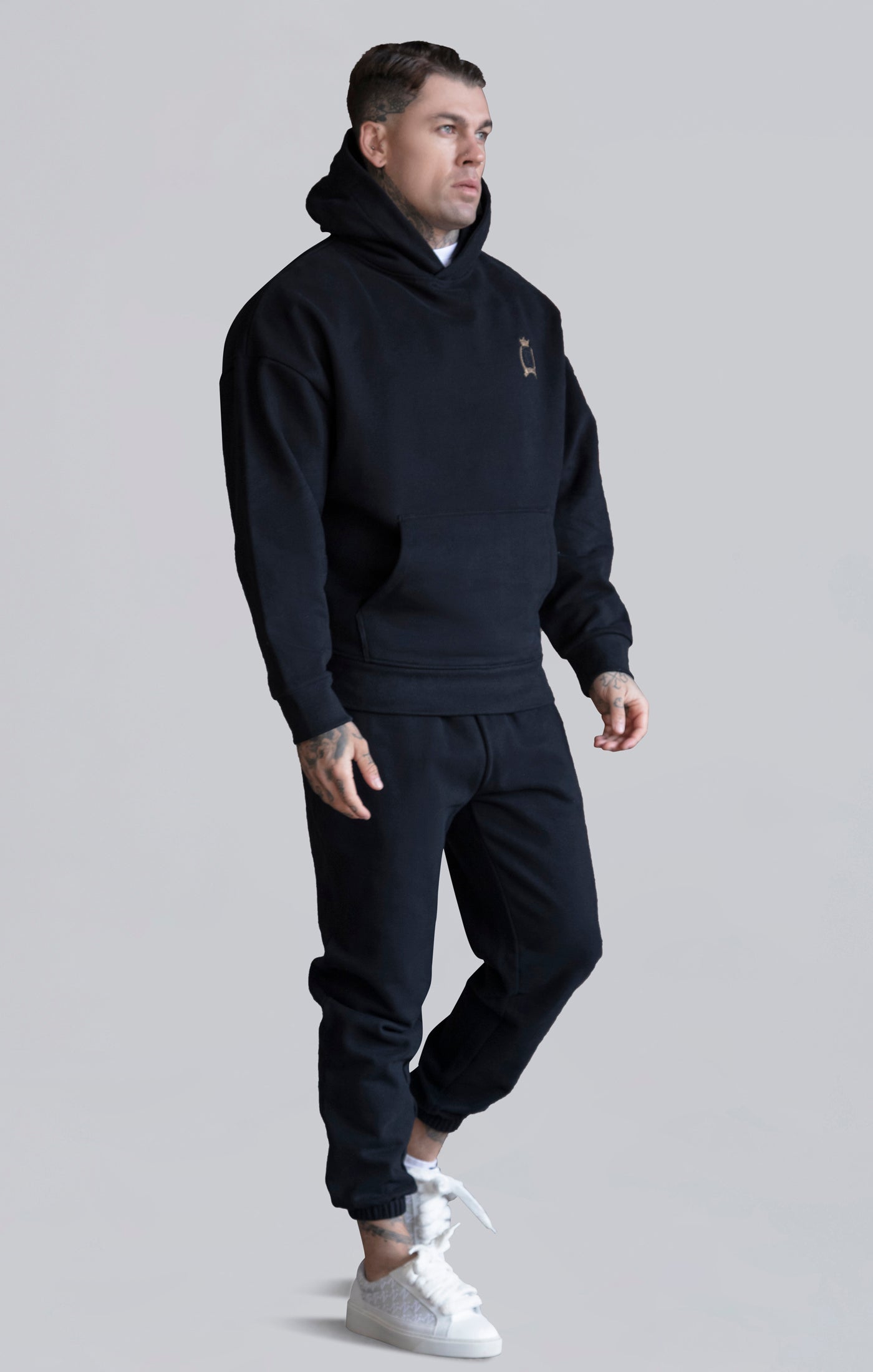Black Pullover Hoodie (3)