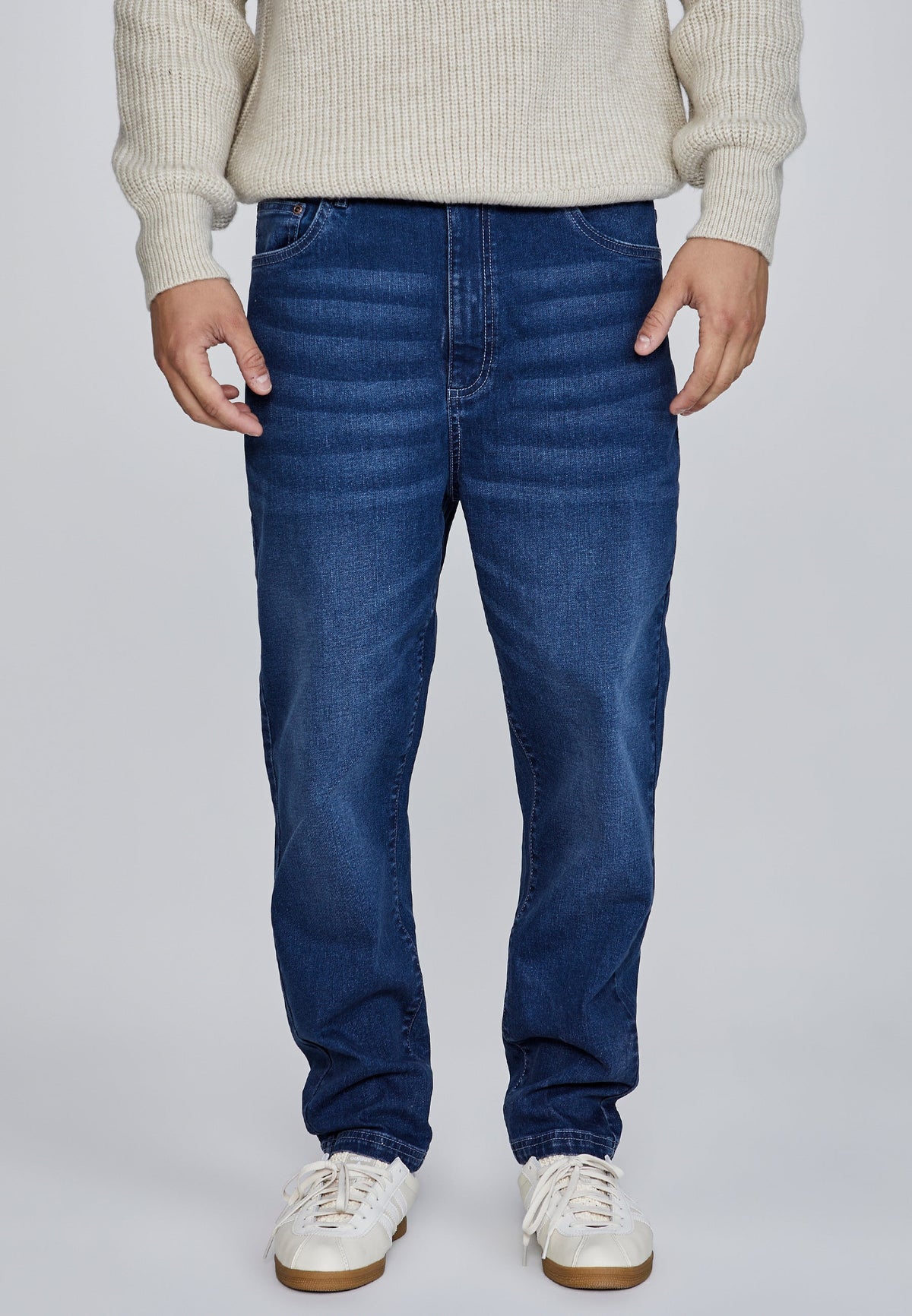 Tapered Jeans