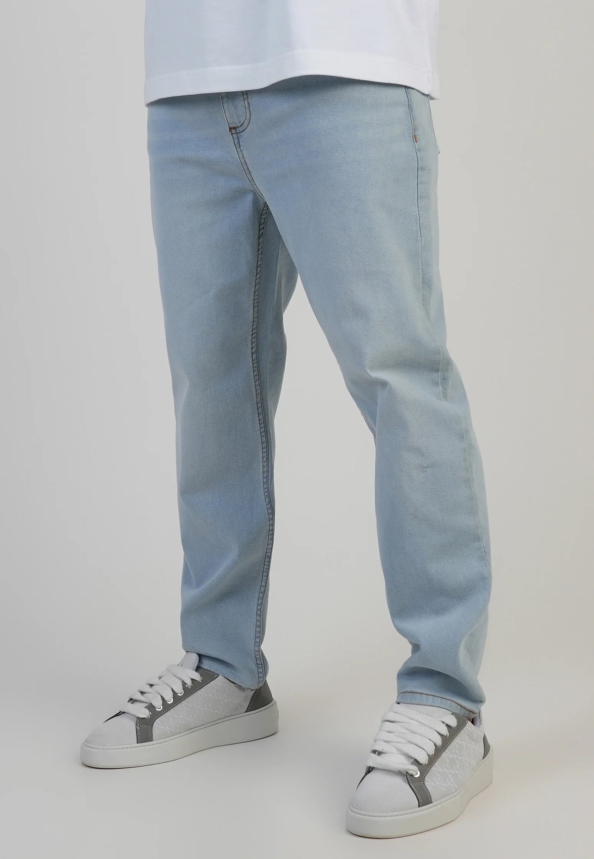 Tapered Fit Jeans