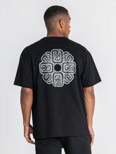 t-shirts / Black Structure Tee