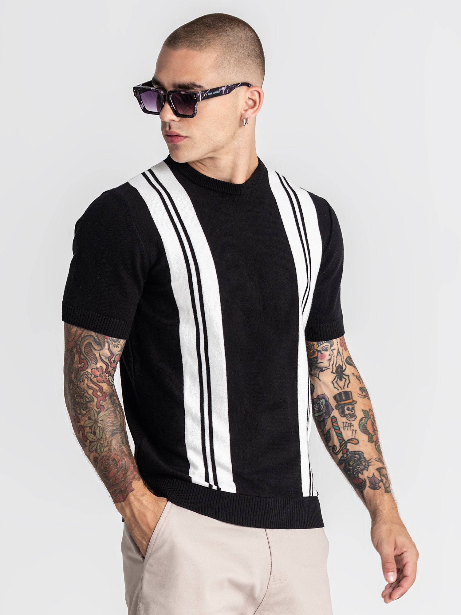 t-shirts / Black Tower Knit Tee