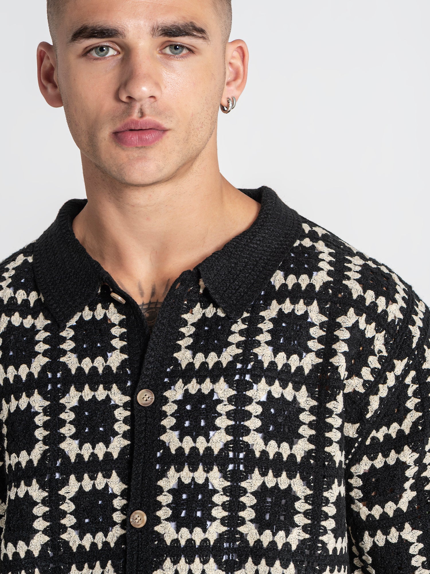 shirts / Black Nature Knit Shirt