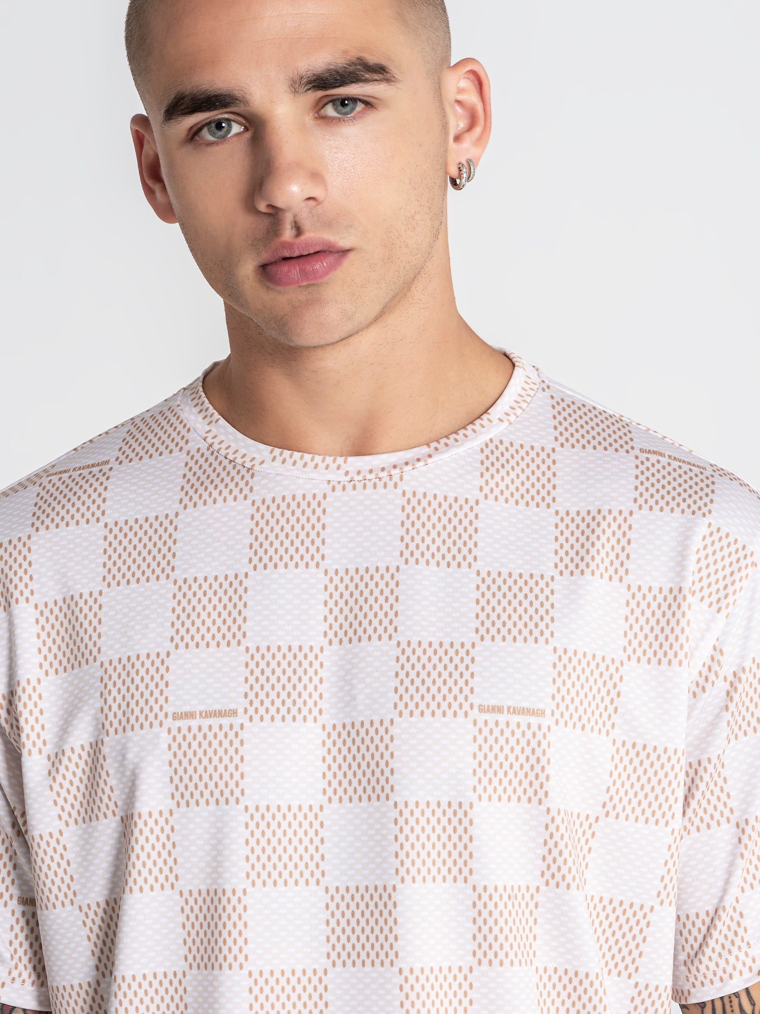 t-shirts / Beige Piazza Tee