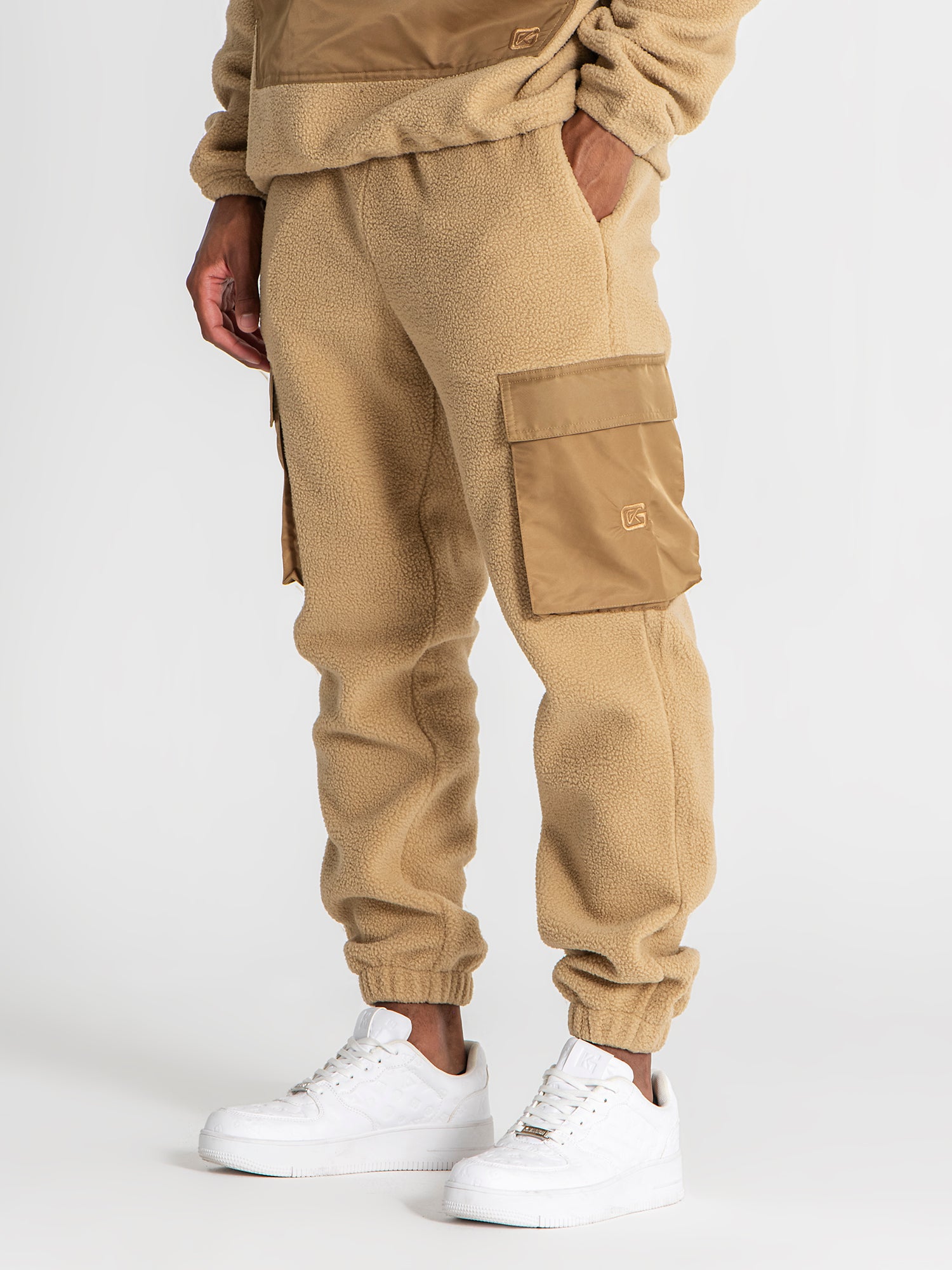joggers / Camel Cargo Sherpa Joggers
