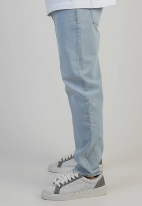 Tapered Fit Jeans